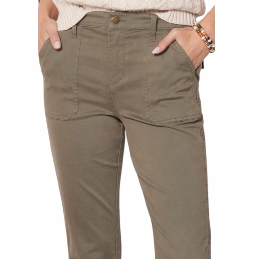 Evereve Payton utility ankle slit pant in Olive green size 26 - Picture 2 of 11